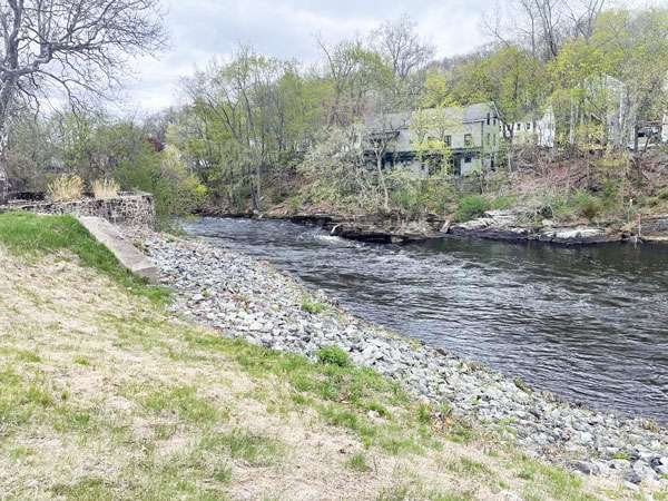 Blackstone Kayaking and Canoeing Guide - Roosevelt Park unimproved access