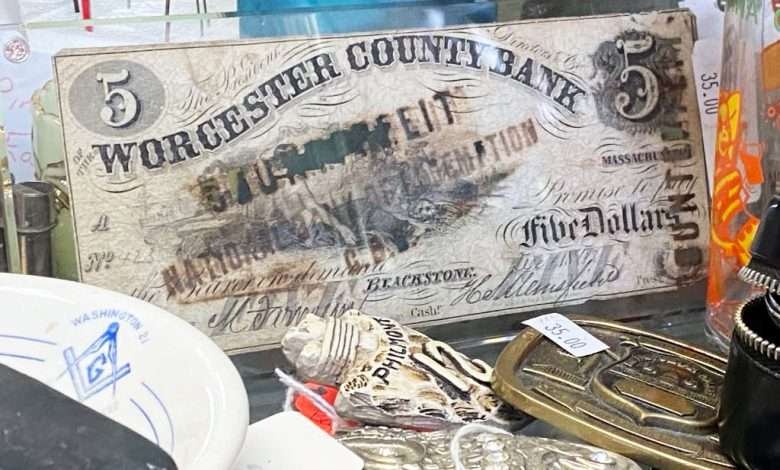 Blackstone old currency history